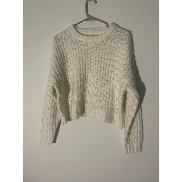 American Eagle Medium Women’s White Cable Knit Crew Neck Cardigan - Picture 1 of 3